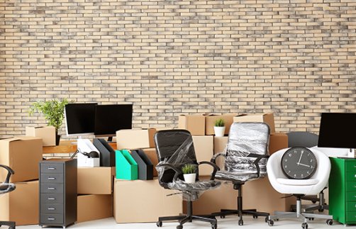 Read more about the article Hogyan segíthet egy teherautó irodánk költözésében?